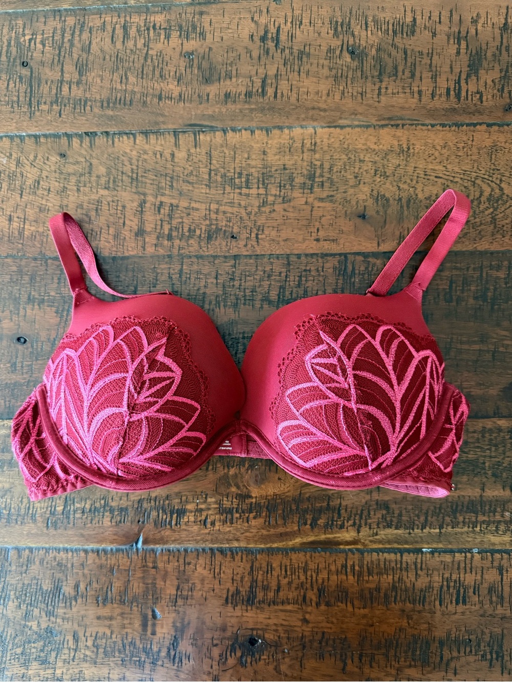 La Vie En Rose Red Lace Embroidered Push-Up Bra SZ.36C